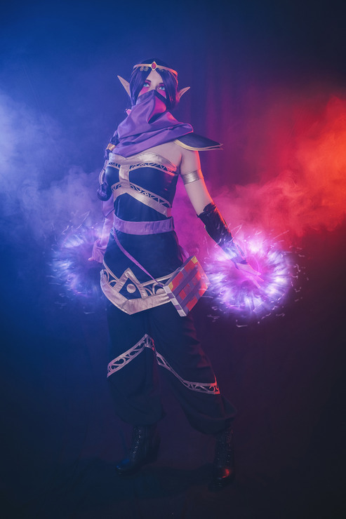 国外精美圣堂刺客cos秀