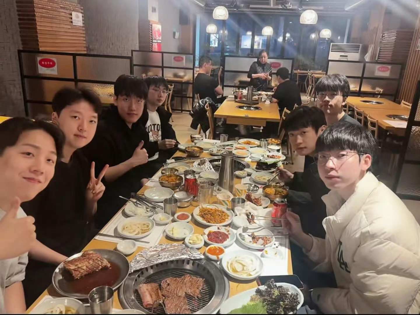 AL官方分享：队伍全员抵达韩国集训！